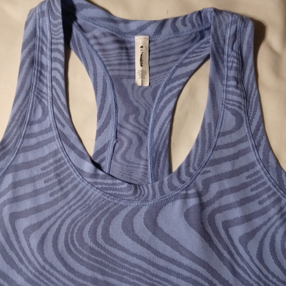 Athleta Momentum Seamless Tank Top - Picture 3 of 6